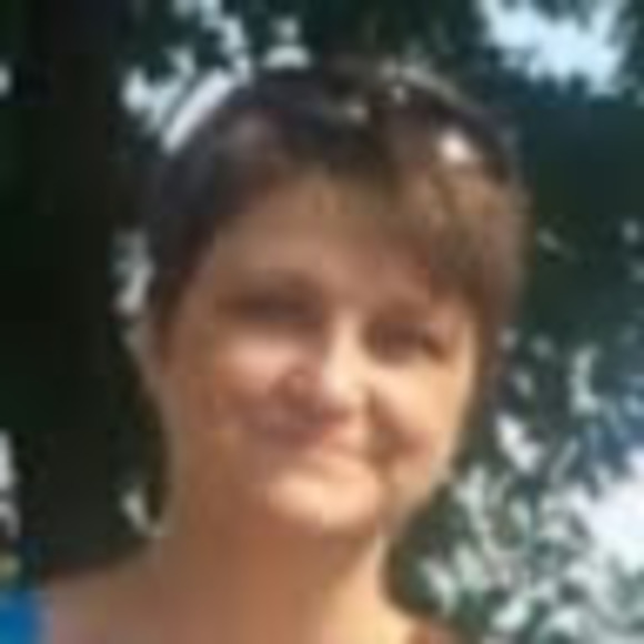 Meet your Posher, Lorna - Picture 1 of 1